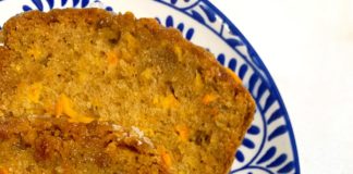 Το πιο λαχταριστό κέικ καρότου με γλάσο