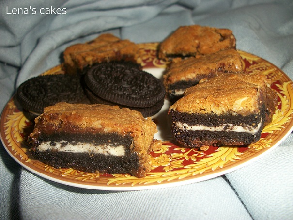 Oreo & caramel cookie bars!