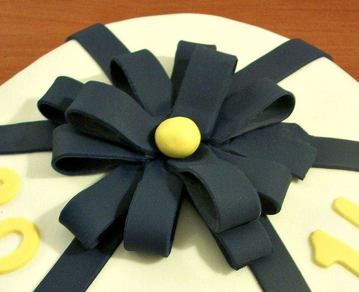 Τρισδιάστατος φιόγκος-δώρο από ζαχαρόπαστα!