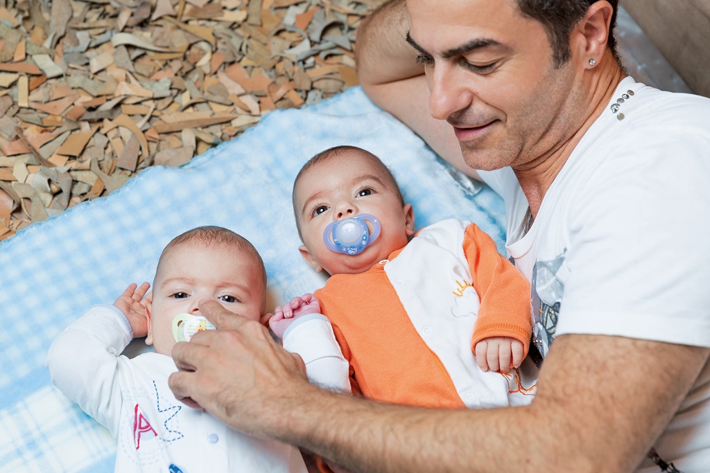 Τρίδυμα με 3 χρόνια διαφορά έφεραν στον κόσμο ο Νεκτάριος Σφυράκης και η σύζυγός του..