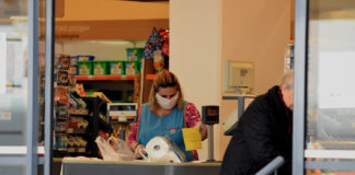 Σούπερ μάρκετ που γίνονται… τράπεζες! Έρχονται αναλήψεις και καταθέσεις μετρητών στα ταμεία!