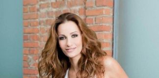 Δέσποινα Ολυμπίου : Μπήκε στην κουζίνα με τον γιο της και ευχήθηκε σε όλους